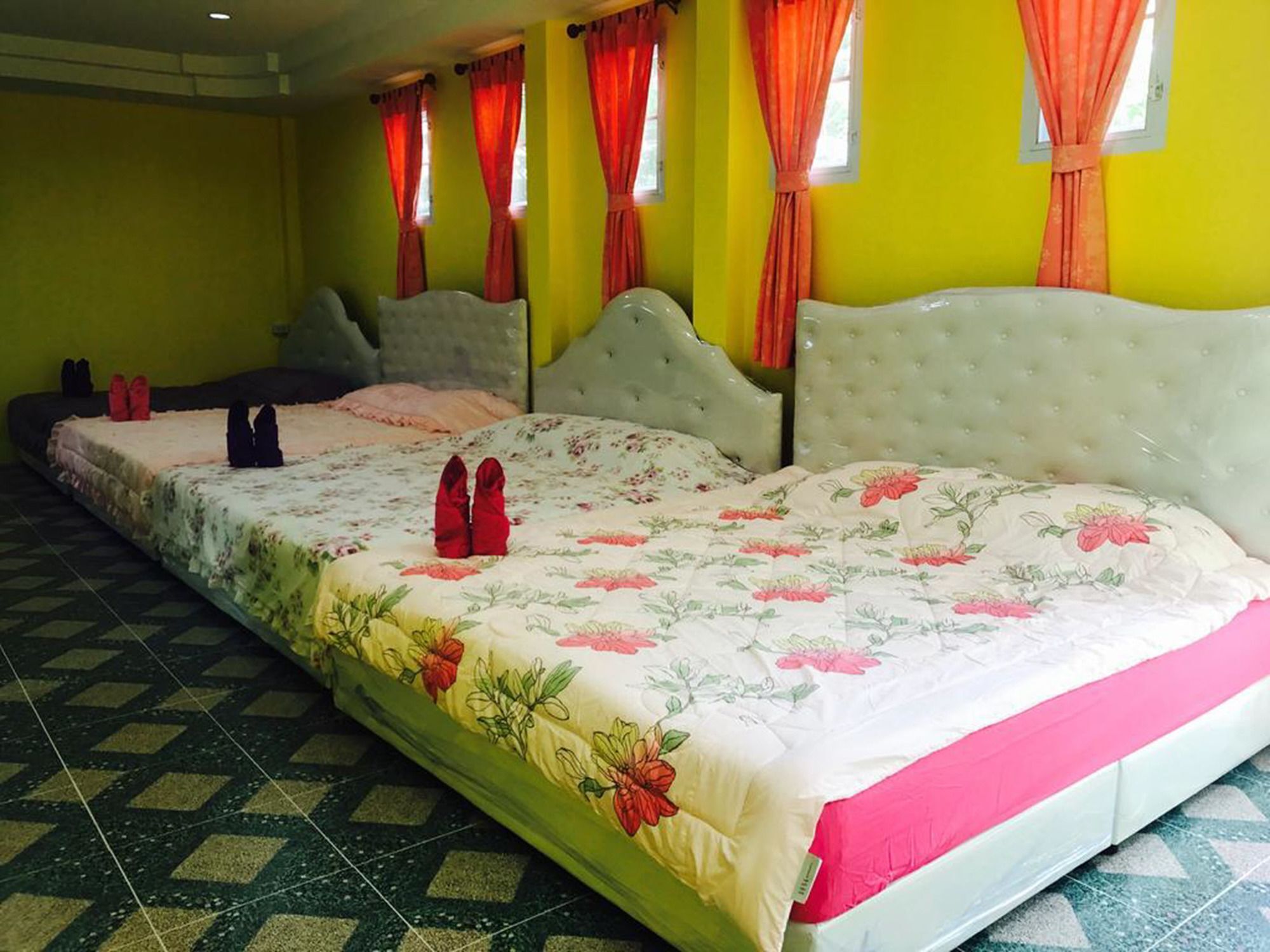 Maiyok Resort Koh Si Chang Exteriör bild